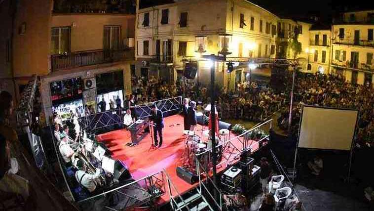 Premio Lunezia, possibile addio ad Aulla. Il patron: «Il sindaco sa il perché»