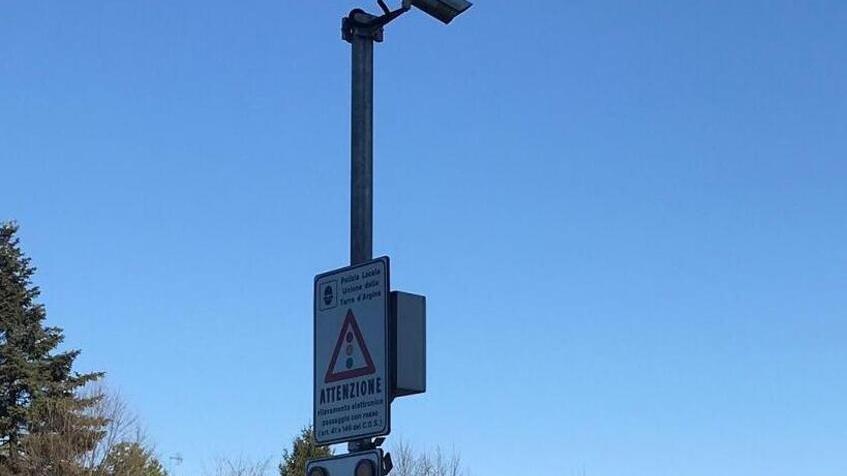 Photored a Carpi, una multa ogni 2 ore Oltre 2000 infrazioni sulla Losi