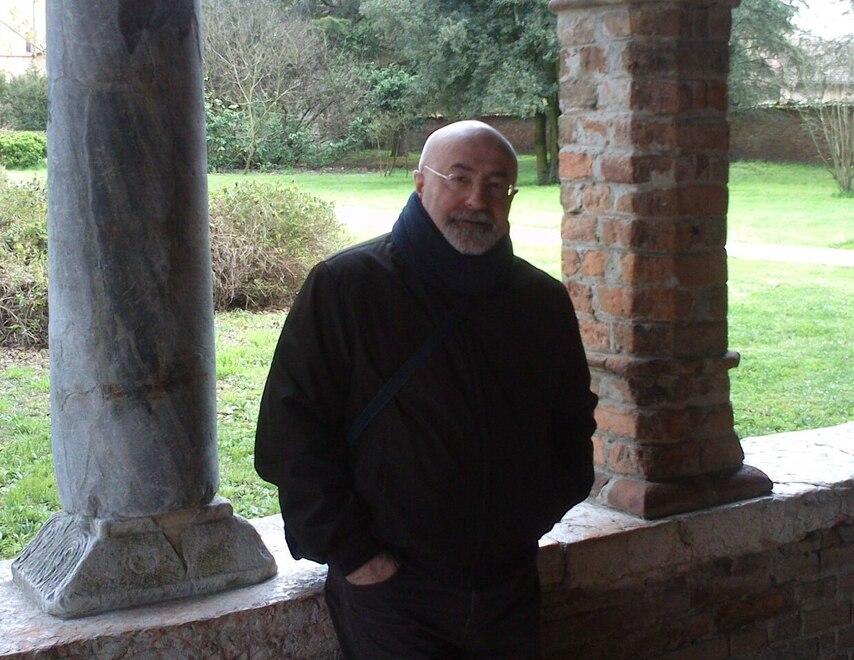 Migliarino, prof investito. Gli studenti: «Non ti dimentichiamo. Grazie per gli insegnamenti»