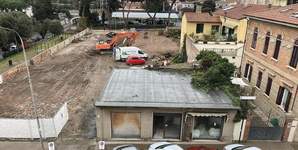Palazzo o parcheggio in centro: ruspe nell’area ex Carlevaro