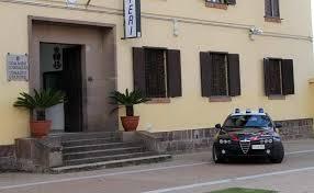 Spacciava alla stazione dei bus di Carbonia fra gli studenti: 17enne arrestato