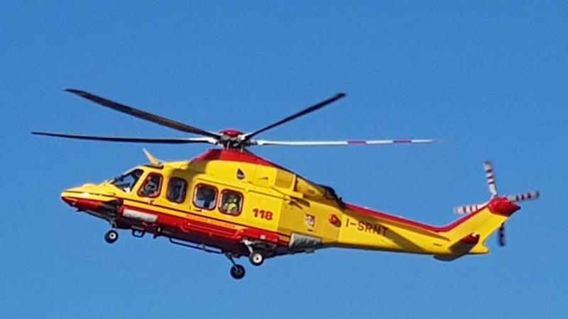 Seravezza, pirata investe un ciclista e scappa: grave uomo di 59 anni