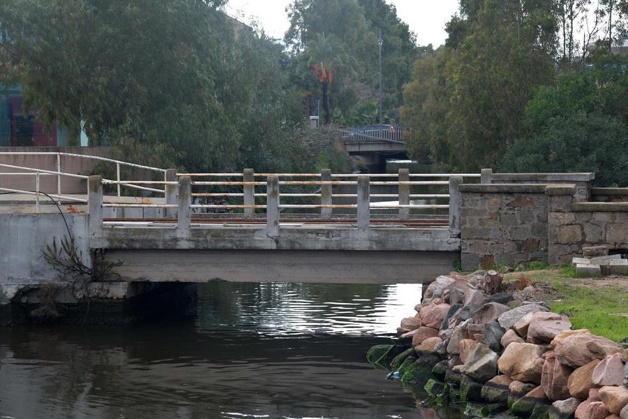 
	Il ponte da abbattere in via D'Annunzio <em>(foto Vanna Sanna)</em>

