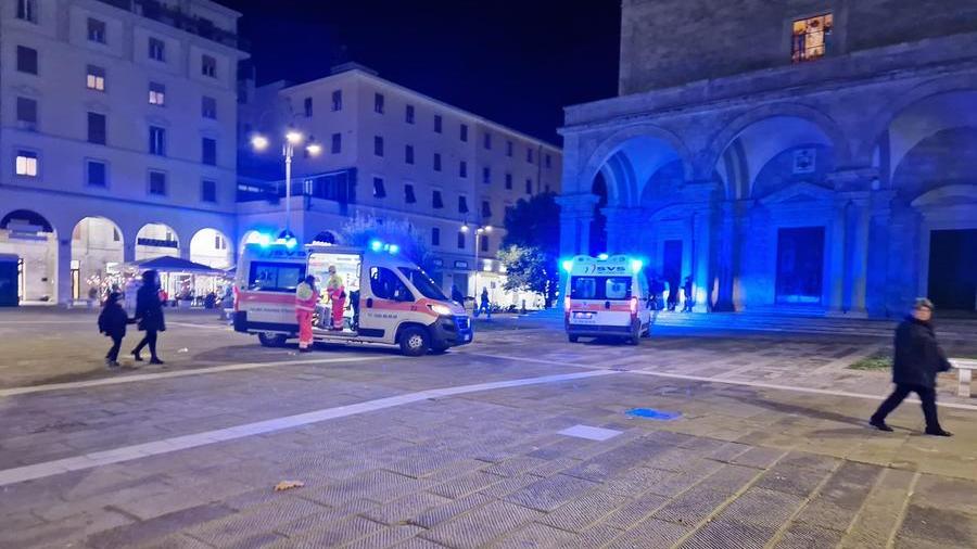 
	Le ambulanze della Svs in piazza Grande per i soccorsi

