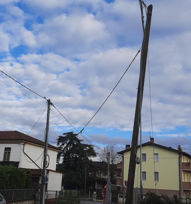 Vigarano Mainarda senza telefono e senza internet. Oltre un mese isolati: «Ora basta»