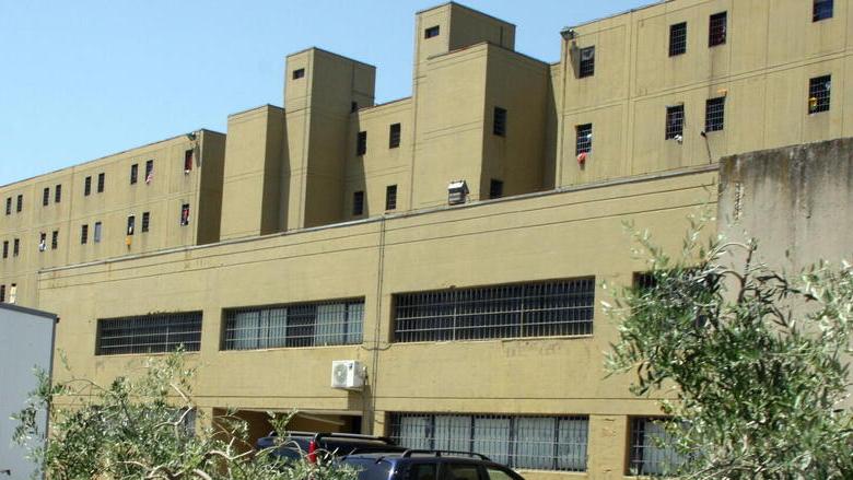 Lucca, violenza sessuale sulla convivente: fotografo amatoriale va in carcere