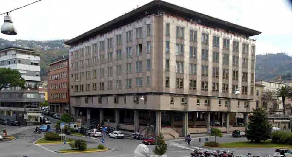 Comune di Massa, aria di terremoto in maggioranza. E ora spunta l’ipotesi di una nuova giunta