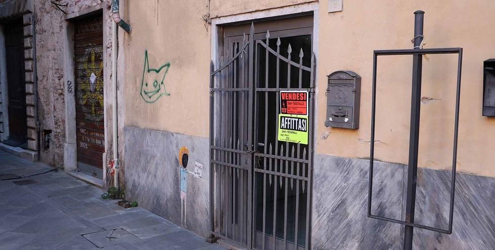 «Le case? Costano meno. Ma Carrara si spopola»: l’analisi dello storico immobiliarista