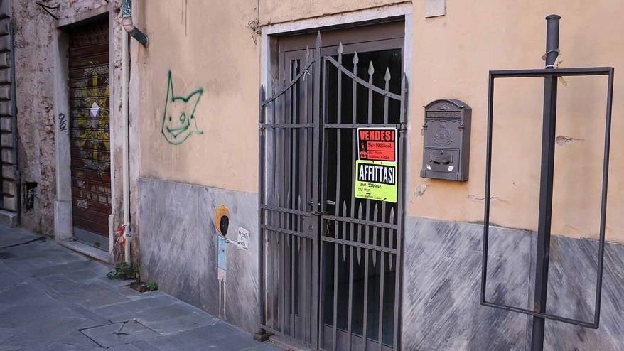 «Le case? Costano meno. Ma Carrara si spopola»: l’analisi dello storico immobiliarista