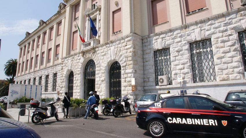 I carabinieri all'ospedale di Livorno (foto d'archivio)