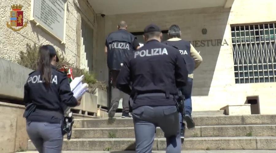 Si fingeva dipendente del servizio idrico e derubava gli anziani, 58enne arrestato a Cagliari