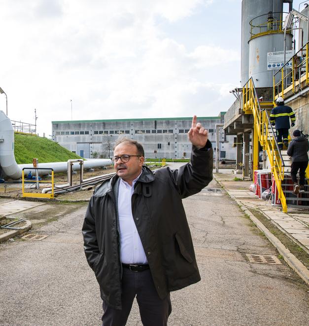 Ferrara, prelievi dal Po da dimezzare: il petrolchimico ci prova