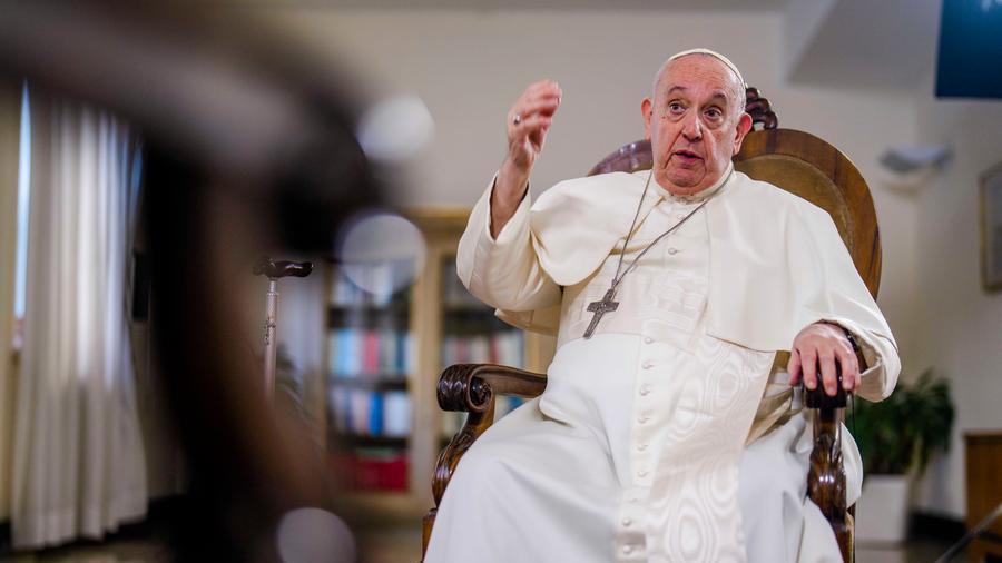 Papa Francesco: «L’omosessualità non è un crimine»