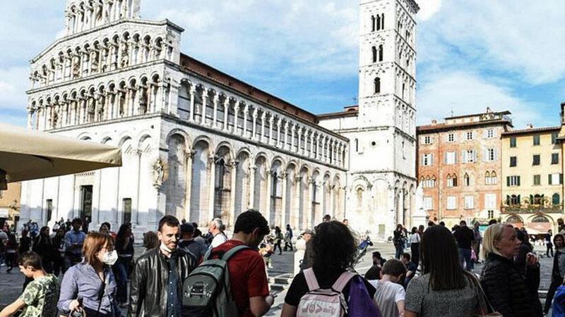 Sale l’imposta di soggiorno a Lucca, strappo di Confcommercio –Ecco le nuove tariffe