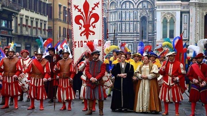 Quando l’olmo secco si rinverdì. Oggi si commemora San Zanobi