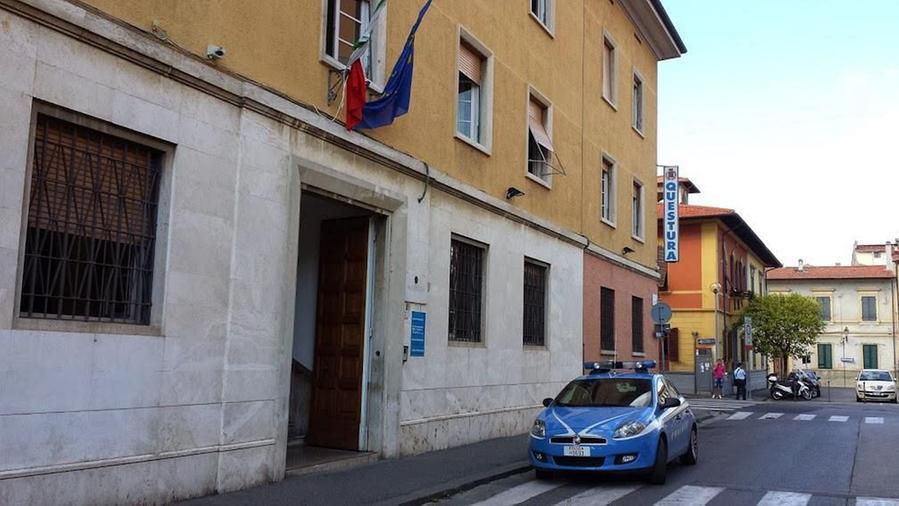 Pisa, insegue e investe il convivente dopo una lite