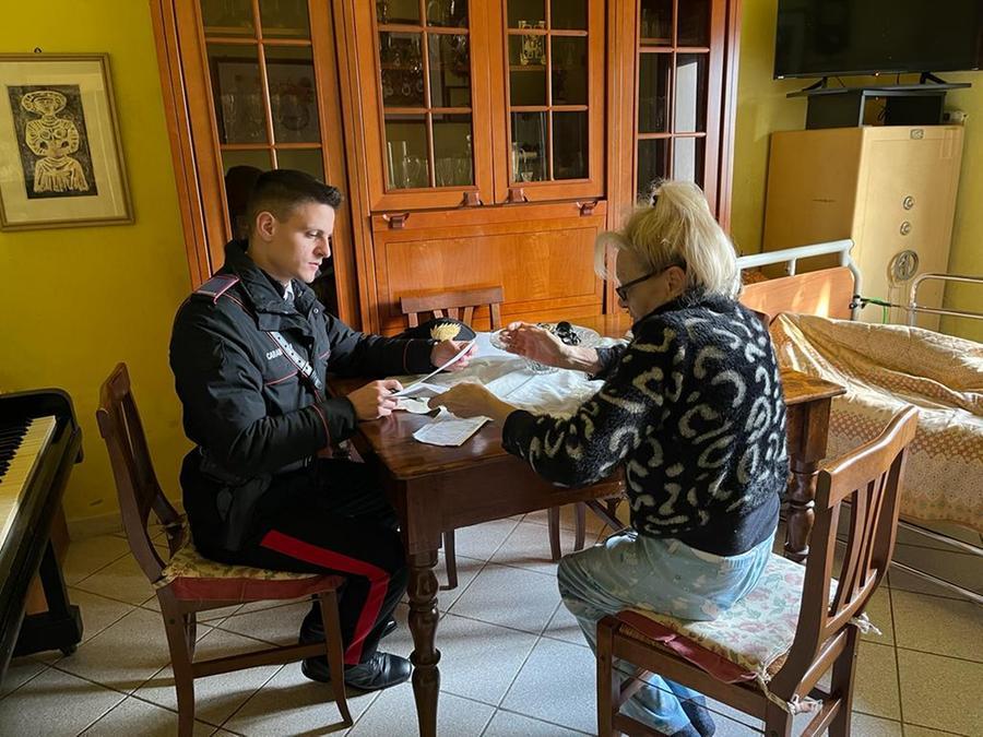 Portomaggiore, coppia senza corrente chiede aiuto ai carabinieri