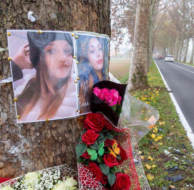 Argenta, le amiche morirono nell’auto, lei patteggia 3 anni