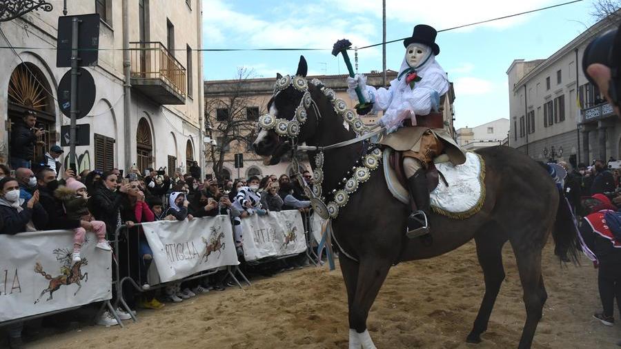 Il saluto del Componidori nell'ultima Sartiglia "monca" del 3 marzo dello scorso anno