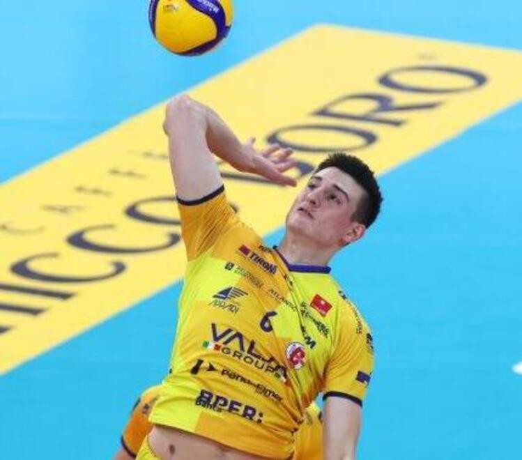 Modena volley. Sanguinetti e l’azzurro «De Giorgi mi segue? Ne sono orgoglioso» 