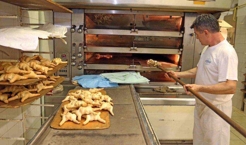 Prato, il grido di aiuto dei fornai: «Uno su 5 rischia di chiudere»