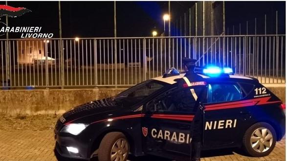 Una pattuglia dei carabinieri (foto d'archivio)