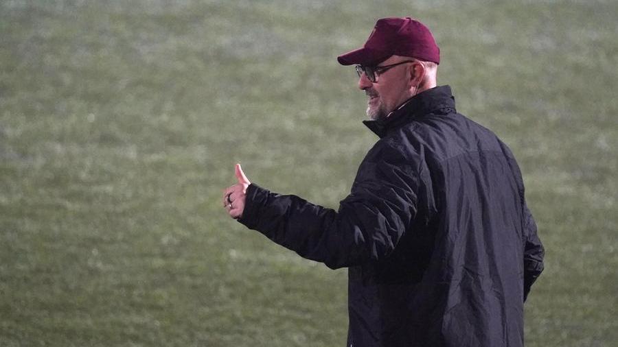 L'allenatore del Pontedera, Massimiliano Canzi (Foto di Franco Silvi)