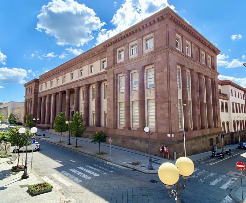 Marito dormiva in auto: assolta la moglie imputata