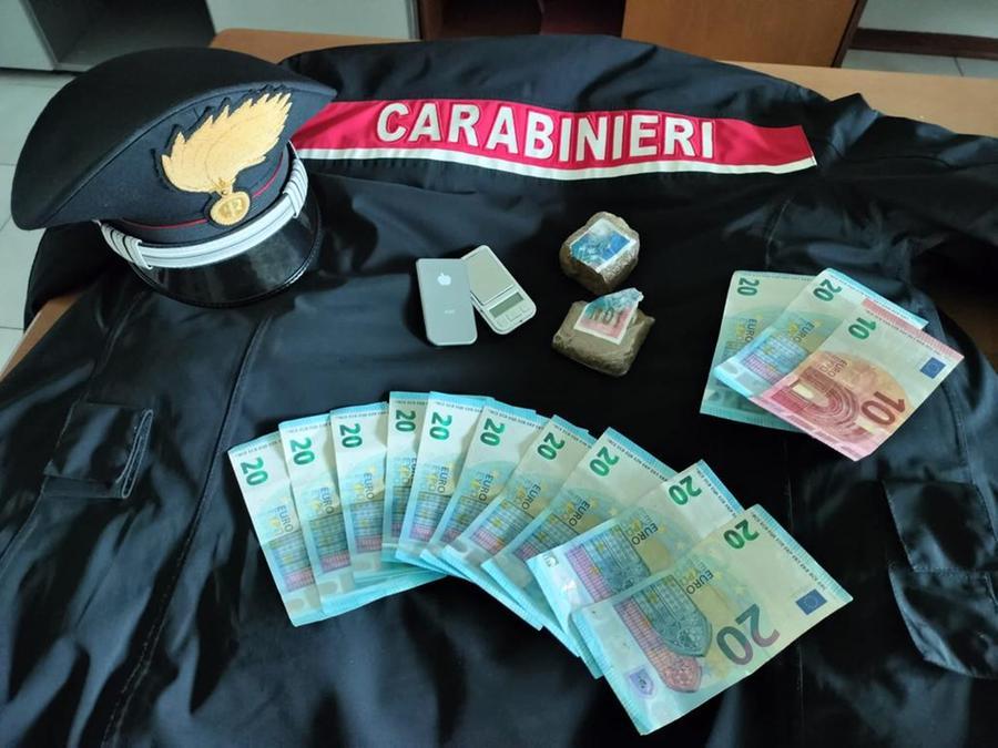 La droga viaggia su Instagram: arrestato 18enne a Vezzano