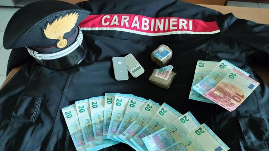 La droga viaggia su Instagram: arrestato 18enne a Vezzano