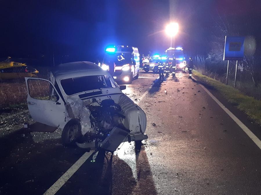 Reggiolo, un ferito grave nello schianto frontale