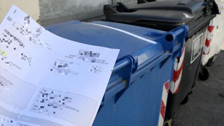 Fiorano Solleciti Tari del 2017 ai cittadini, è bufera: «Non siamo evasori»