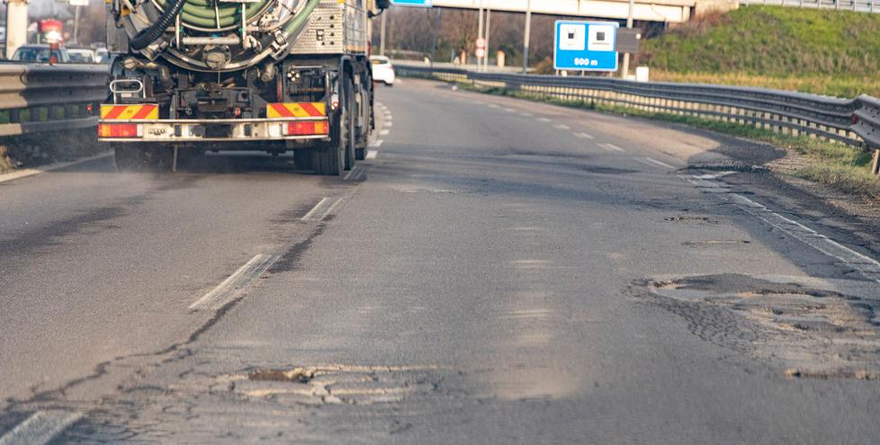 Modena, tangenziale colabrodo: la rabbia di Muzzarelli 