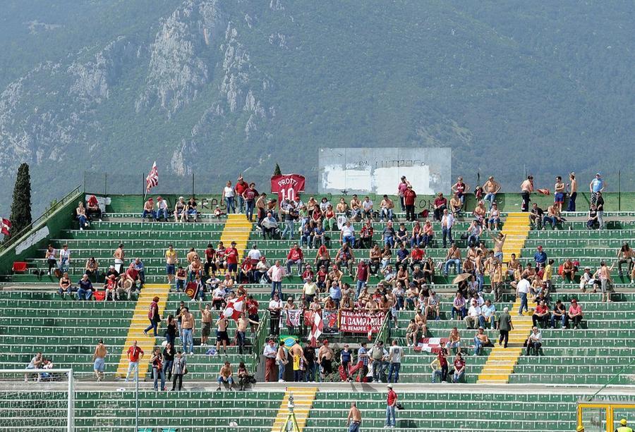 Terni vietata. Nota ufficiale del Modena calcio: «Massima solidarietà ai tifosi che avevano già il biglietto»