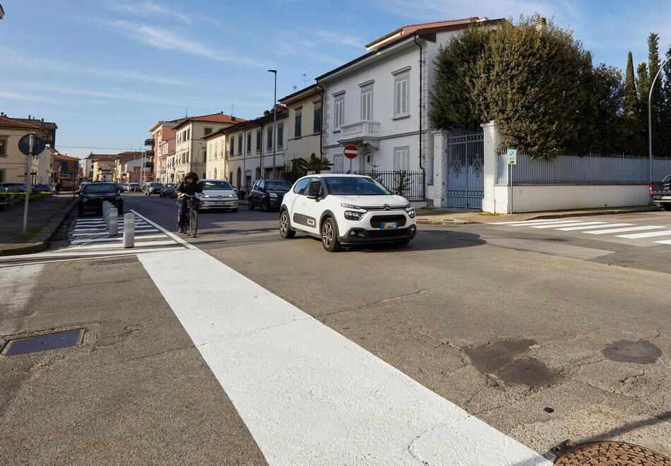 Empoli, paletti anti-sosta e un nuovo stop le soluzioni all’incrocio maledetto