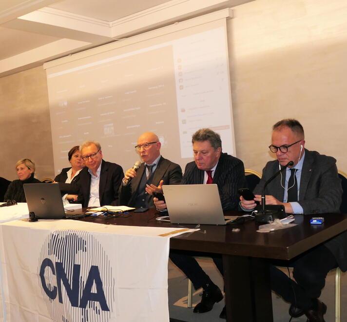 Un’immagine della assemblea regionale di Cna balneari