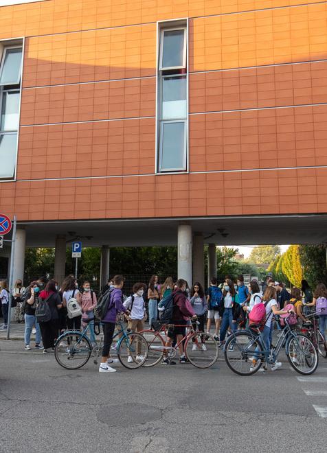 Caso Macario-Ariosto, L’Usr «approfondisce». Diffida alla preside 