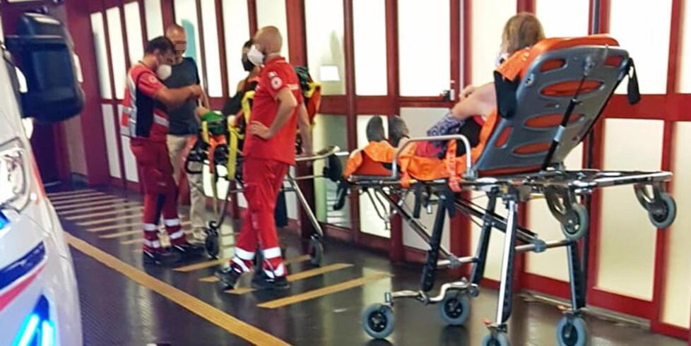 L’ingresso del pronto soccorso dell’ospedale di Villamarina a Piombino dove due operatori sono stati minacciati (foto PaBar)