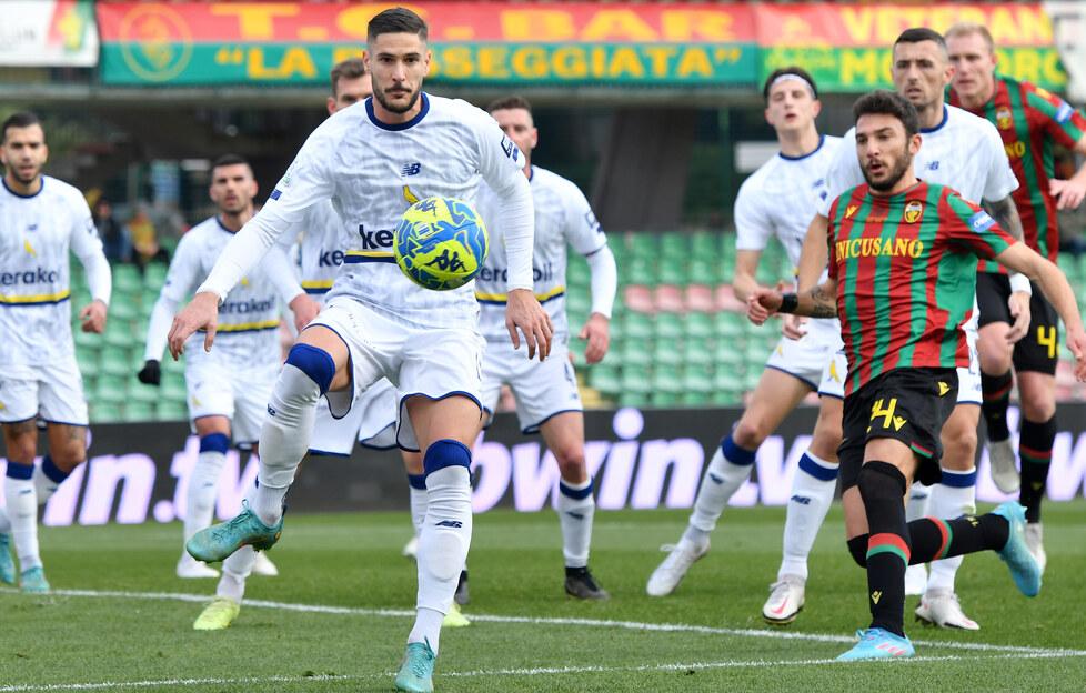 Il Modena ha un fuso orario sbagliato: regala il primo tempo alla Ternana e la paga cara