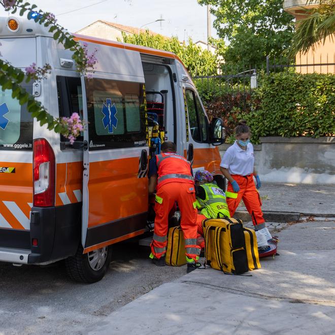 Modena. Investito 81enne sulla Giardini nell’incrocio “maledetto” 