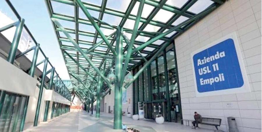 Empoli, la protesta di una donna che ha partorito al San Giuseppe: «Neomamme in ospedale lasciate senz’acqua calda»