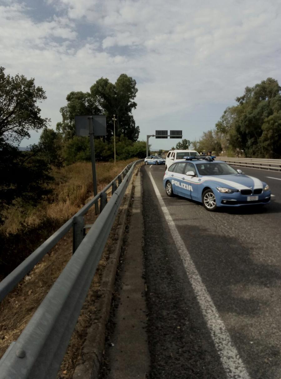 
	Una pattuglia della stradale di Nuoro (archivio)

