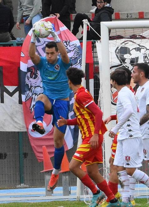 Un’uscita del portiere Tommaso Nannetti (foto Agenzia Bf)