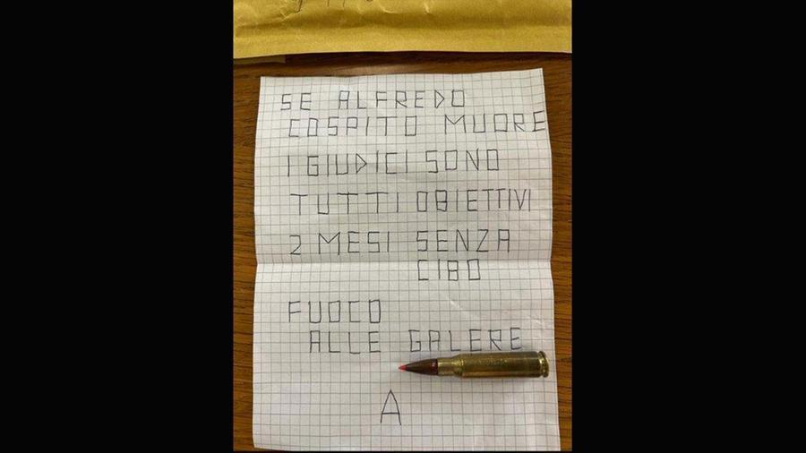 Caso Cospito, anche Il Tirreno finisce nel mirino: busta con proiettile inviata al direttore