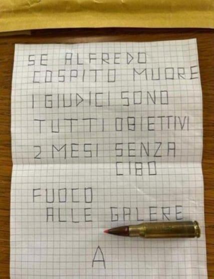 
	La lettera inviata al direttore del Tirreno assieme a un proiettile

