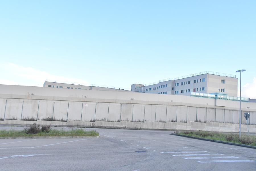 Sassari, le condizioni di Cospito peggiorano: trasferito nel carcere di Milano Opera