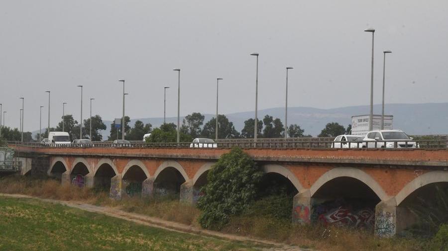 Il ponte sul Tirso all'ingresso nord