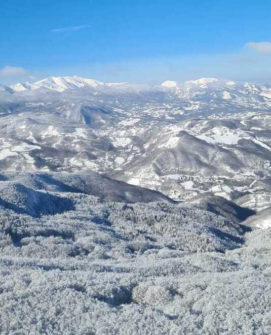 Appennino Modenese, le ricerca dell'aereo precipitato. Arriva il bel tempo, e complica tutto 