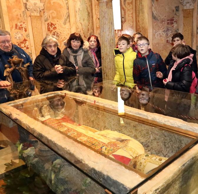 È San Geminiano A Modena fiera in centro e si rinnova il rito della processione 
