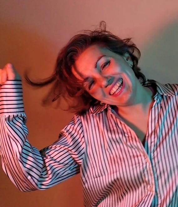 Modena. Manuela Pellegatta riparte da “Linate” emozioni in musica ispirate dagli aerei 